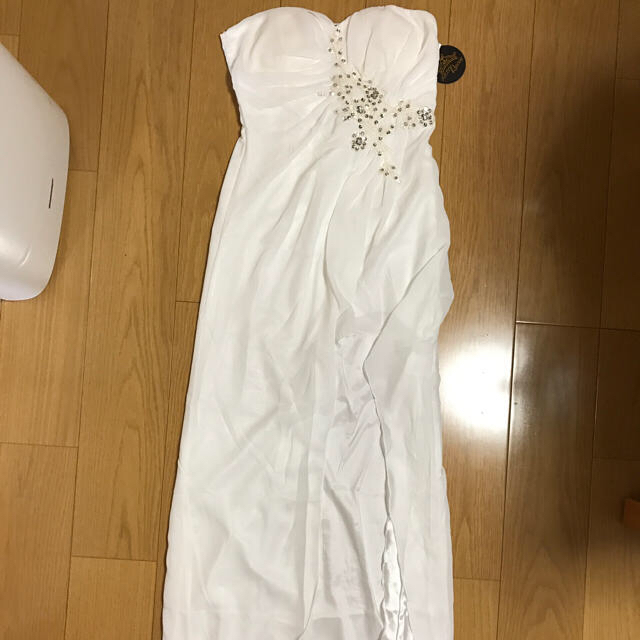 dazzy store(デイジーストア)の新品★Ｌサイズ★キャバドレス★dazzystoreロングドレス★白 レディースのフォーマル/ドレス(ナイトドレス)の商品写真