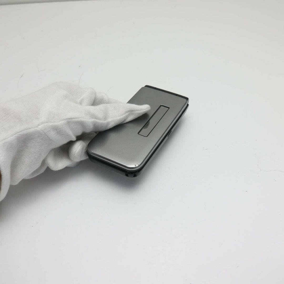 Panasonic(パナソニック)の超美品 401PM COLOR LIFE 5 シルバー  M444 スマホ/家電/カメラのスマートフォン/携帯電話(携帯電話本体)の商品写真