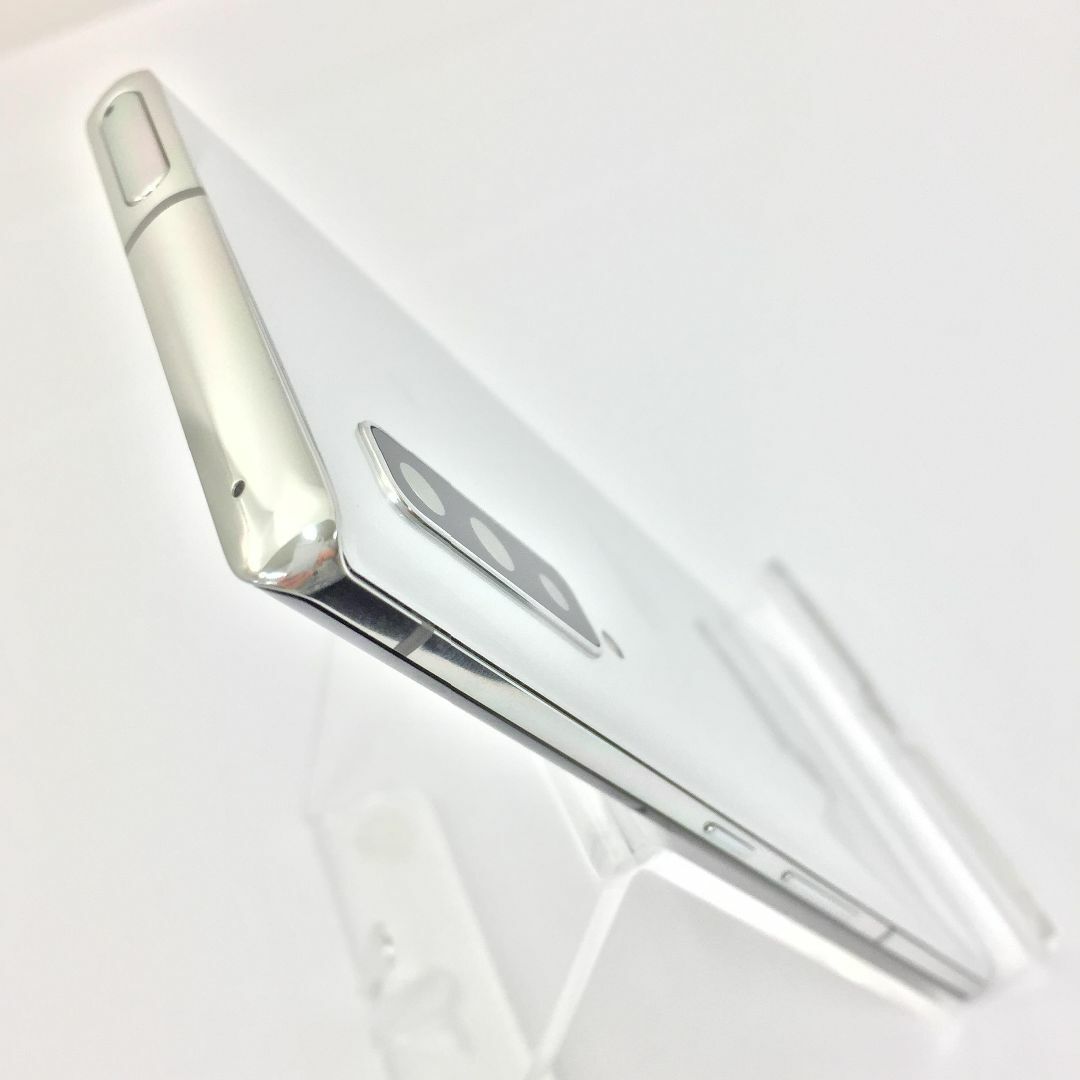 arrows(アローズ)の【B】F-52A/arrows NX9/352870331810796 スマホ/家電/カメラのスマートフォン/携帯電話(スマートフォン本体)の商品写真