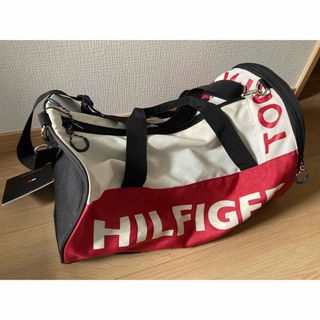 トミーヒルフィガー(TOMMY HILFIGER)のTommy hilfiger ボストンバッグ　荷物　旅行　スポーツ(ボストンバッグ)