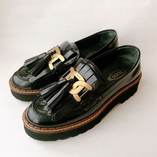 トッズ ローファー/革靴(レディース)の通販 900点以上 | TOD'Sの