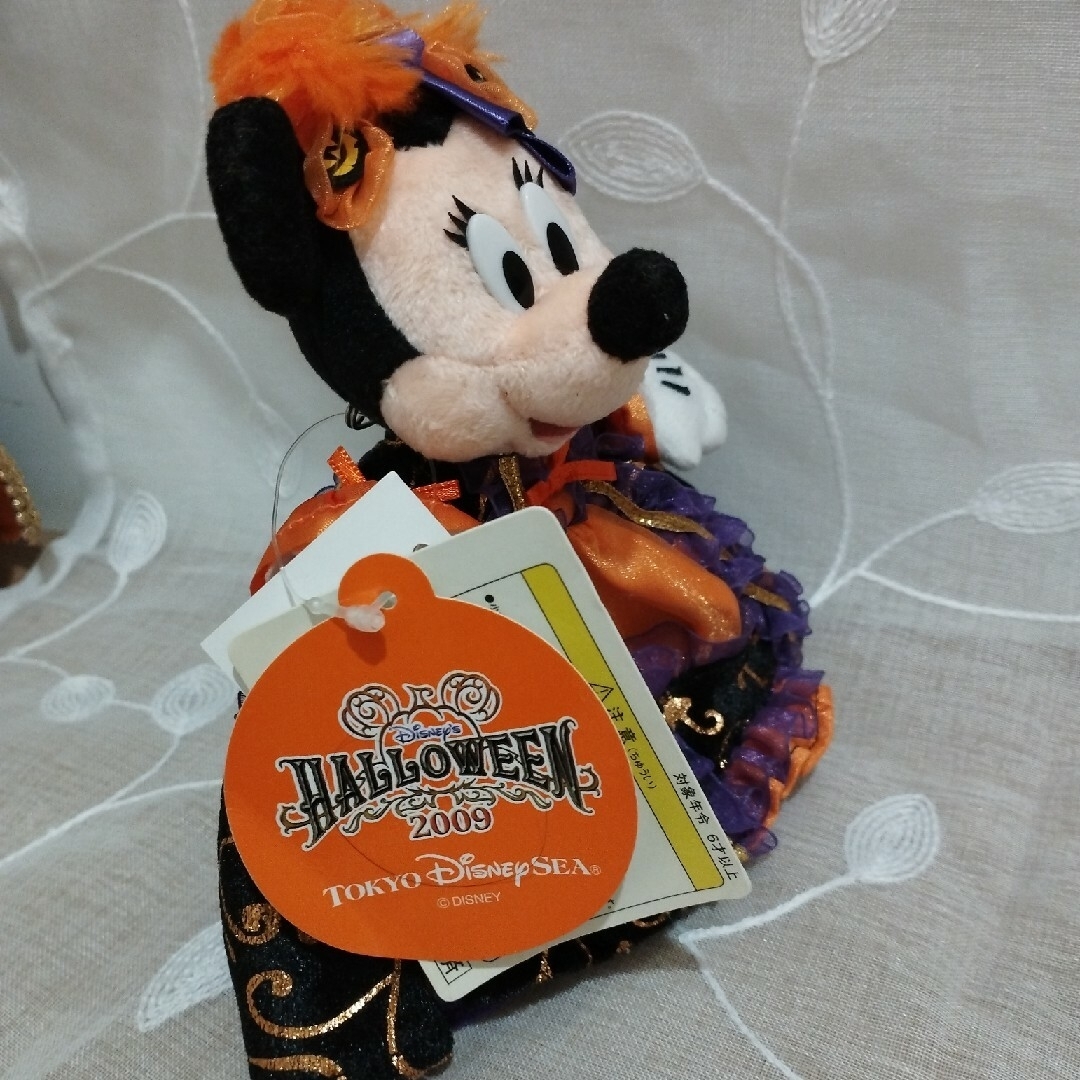 Disney(ディズニー)のミッキー&ミニー　ハロウィンぬいぐるみバッチ エンタメ/ホビーのおもちゃ/ぬいぐるみ(キャラクターグッズ)の商品写真