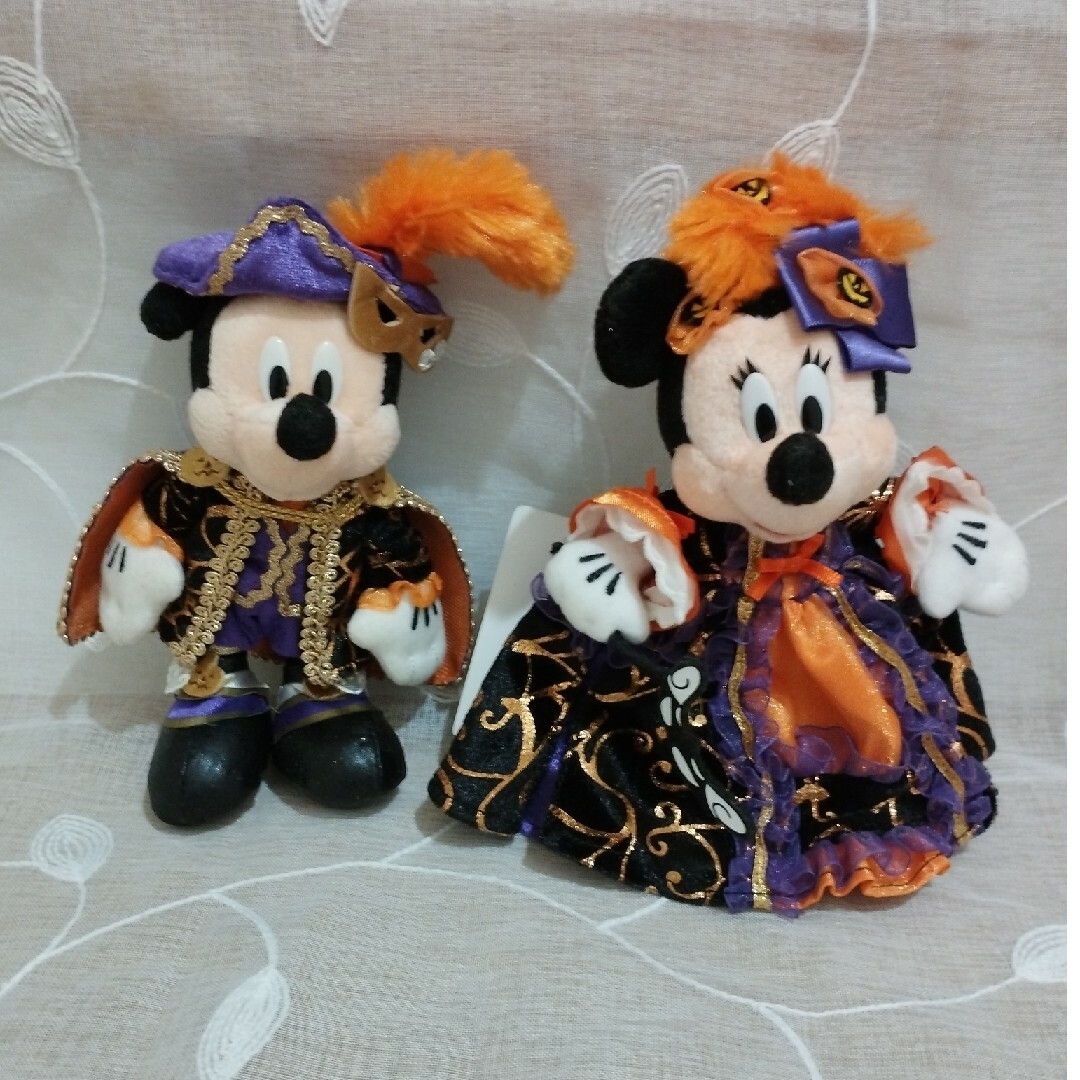 Disney(ディズニー)のミッキー&ミニー　ハロウィンぬいぐるみバッチ エンタメ/ホビーのおもちゃ/ぬいぐるみ(キャラクターグッズ)の商品写真