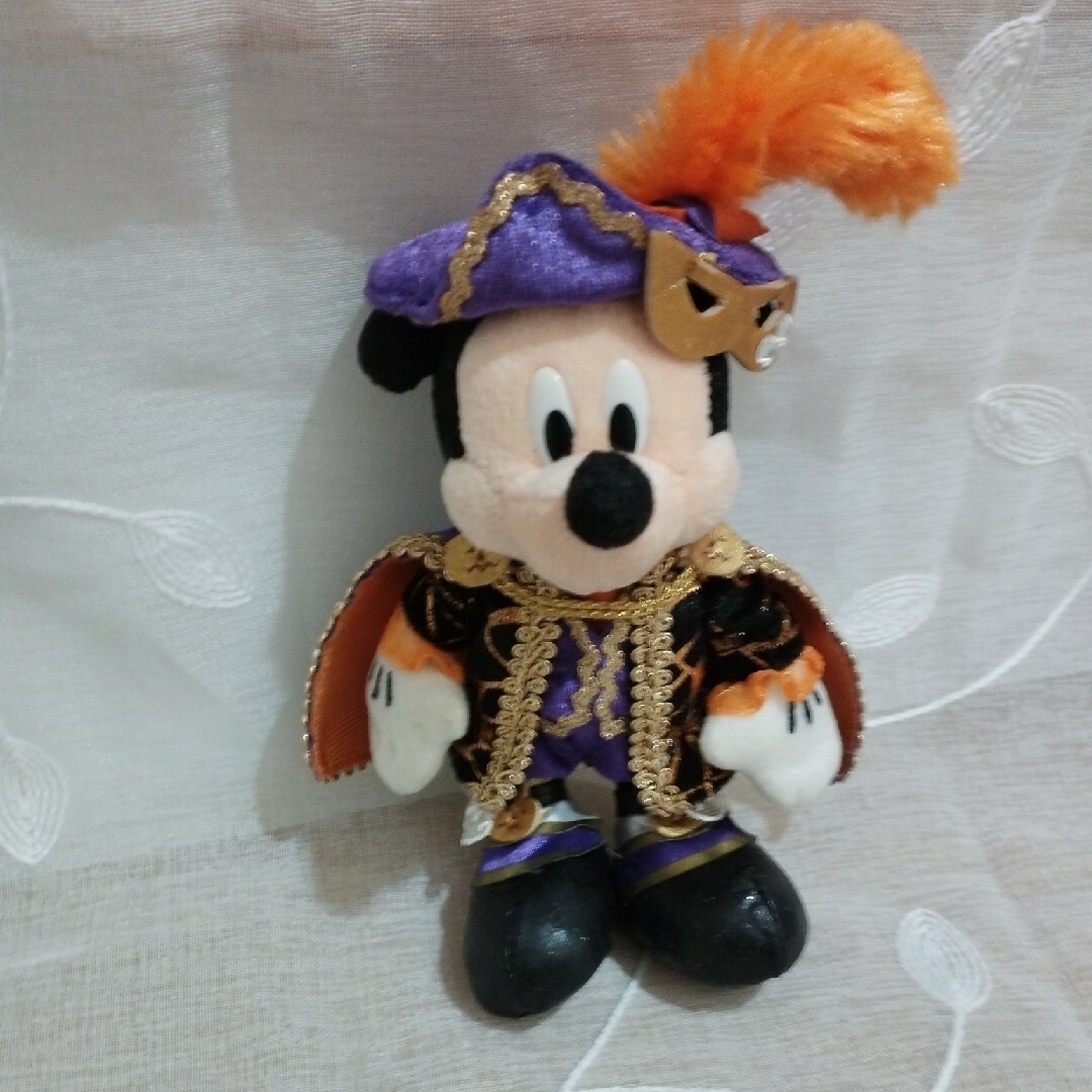 Disney(ディズニー)のミッキー&ミニー　ハロウィンぬいぐるみバッチ エンタメ/ホビーのおもちゃ/ぬいぐるみ(キャラクターグッズ)の商品写真