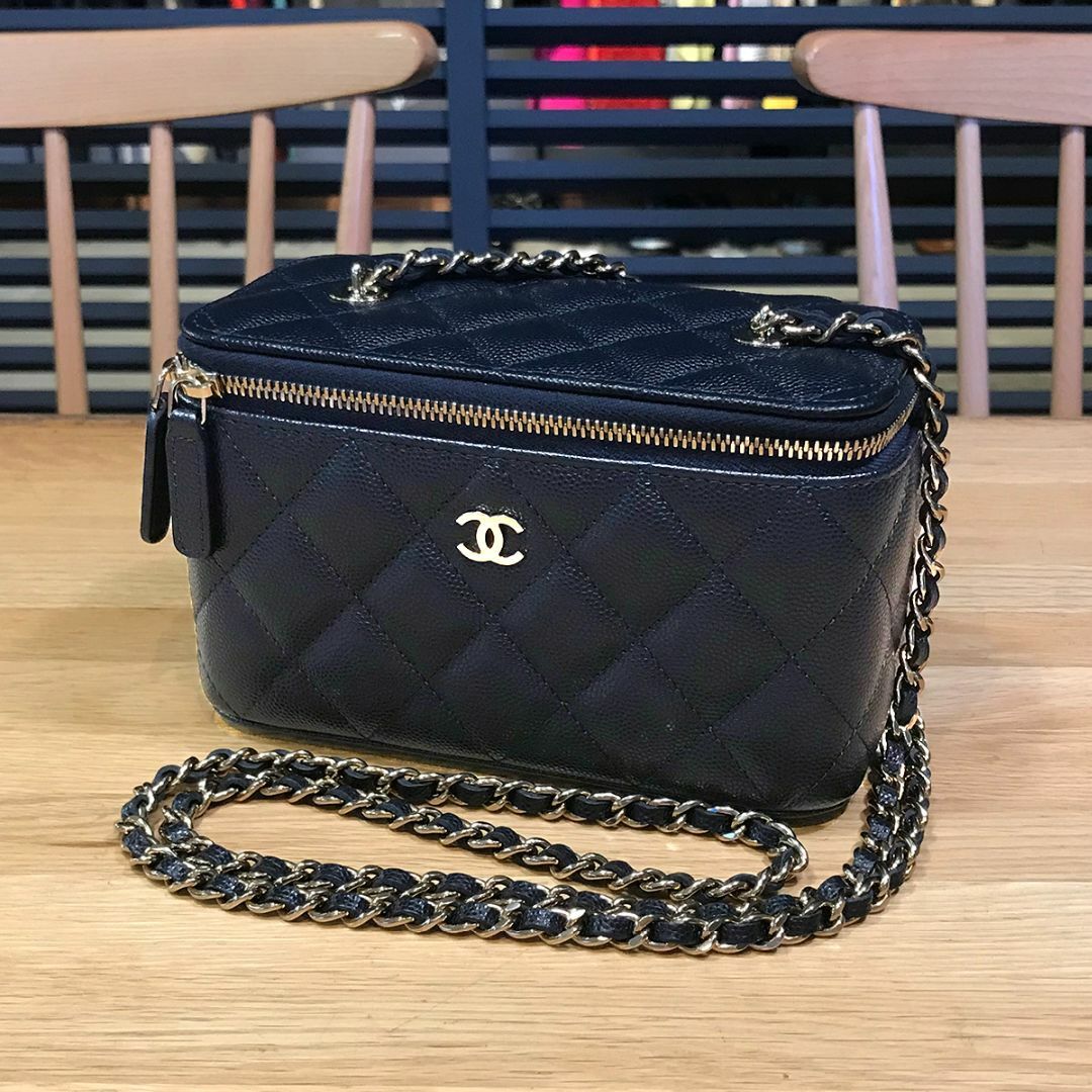 CHANEL - 新品未使用 シャネル 入手困難 マトラッセ スモールバニティ