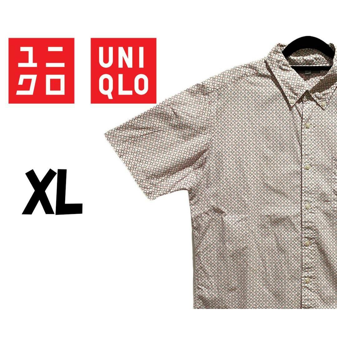 UNIQLO(ユニクロ)のユニクロ　スクエアモチーフプリント半袖シャツ　白系　XL　K00290 メンズのトップス(シャツ)の商品写真