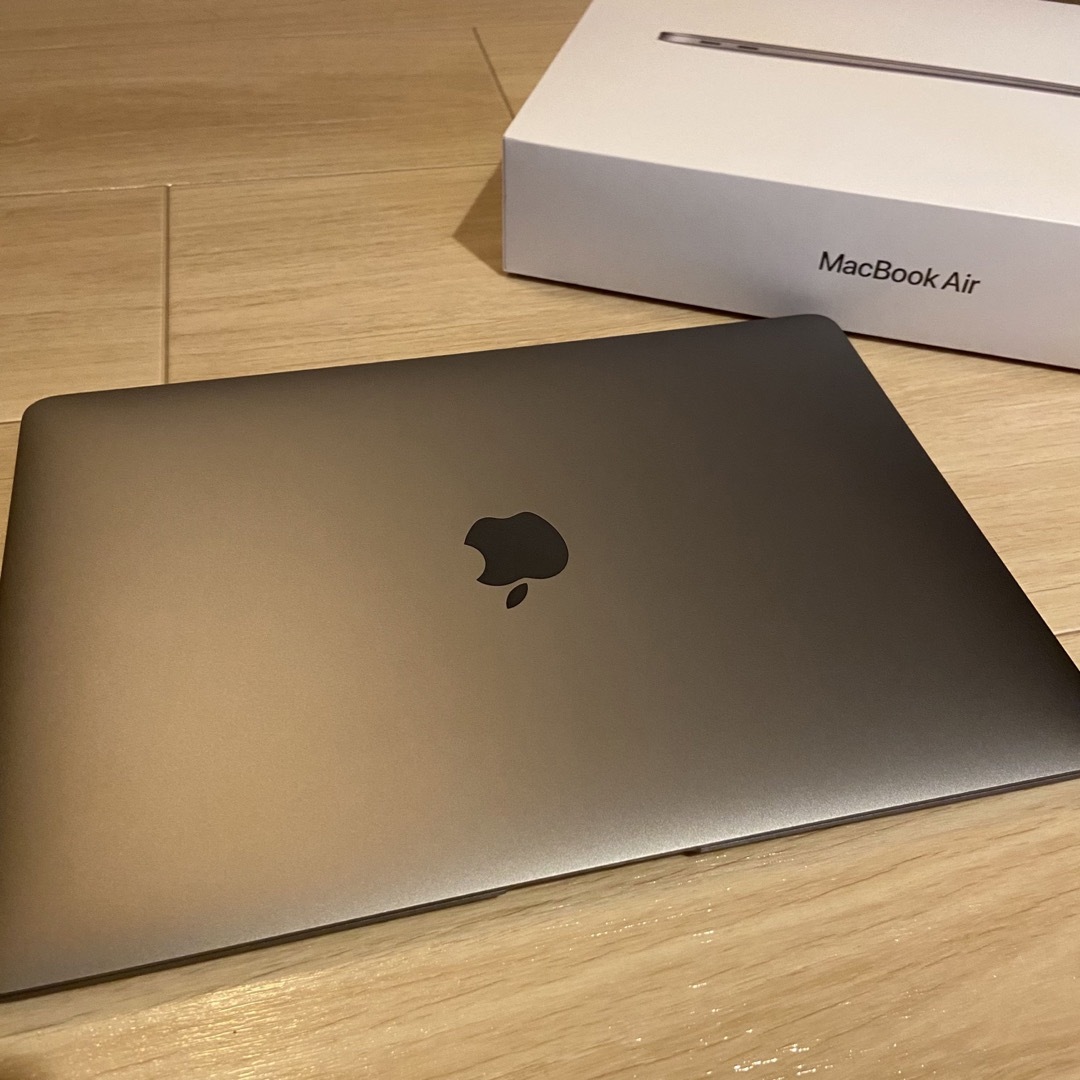 【値下げ可】M1 MacBook Air 256GB 8GB 箱・ハブ付き