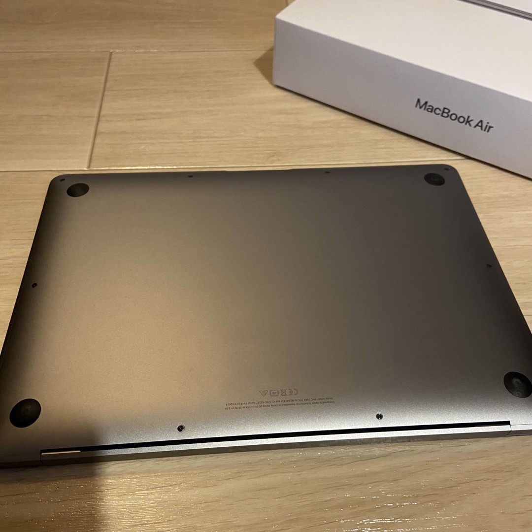 美品 MacBook Air m1 2020 8GB/256GB おまけ付 - ノートPC