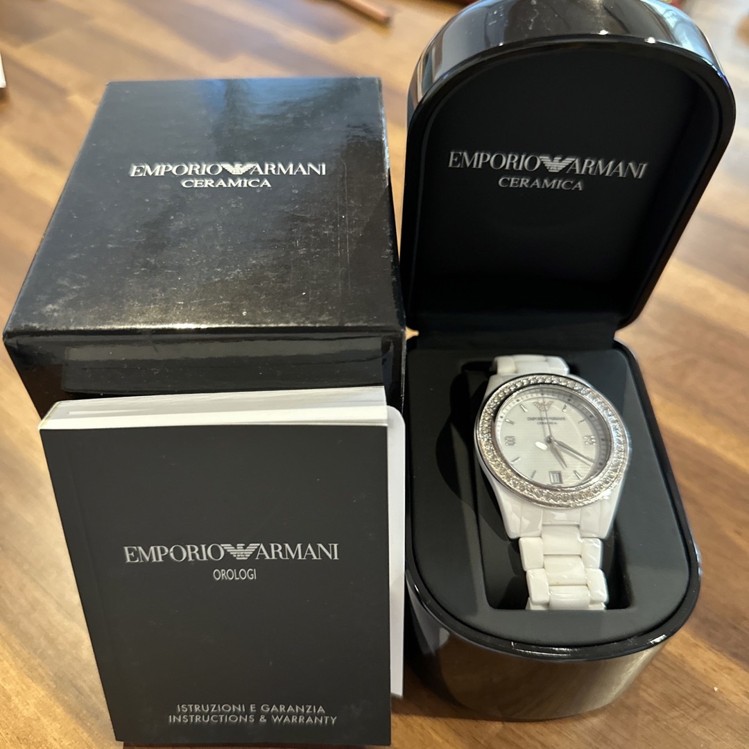 Emporio Armani - アルマーニ 腕時計 白 ARMANIホワイトの通販 by 基本