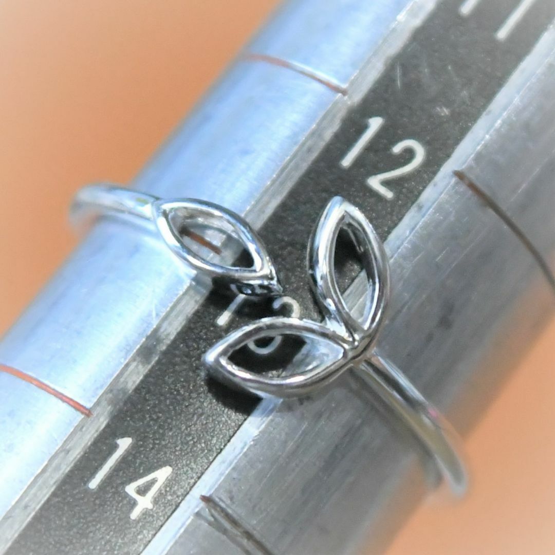 SR2391 指輪シルバー925刻リング　13-14号　サイズ可変　繊細　リーフ レディースのアクセサリー(リング(指輪))の商品写真