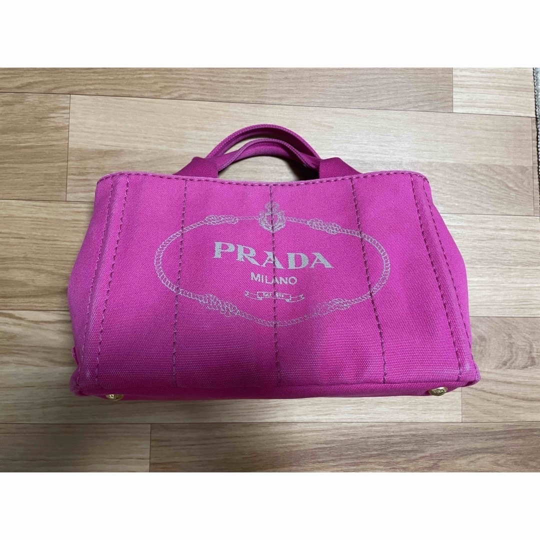 PRADA(プラダ)のプラダ ピンク カナパ Sサイズ トート ハンドバッグ レディースのバッグ(トートバッグ)の商品写真