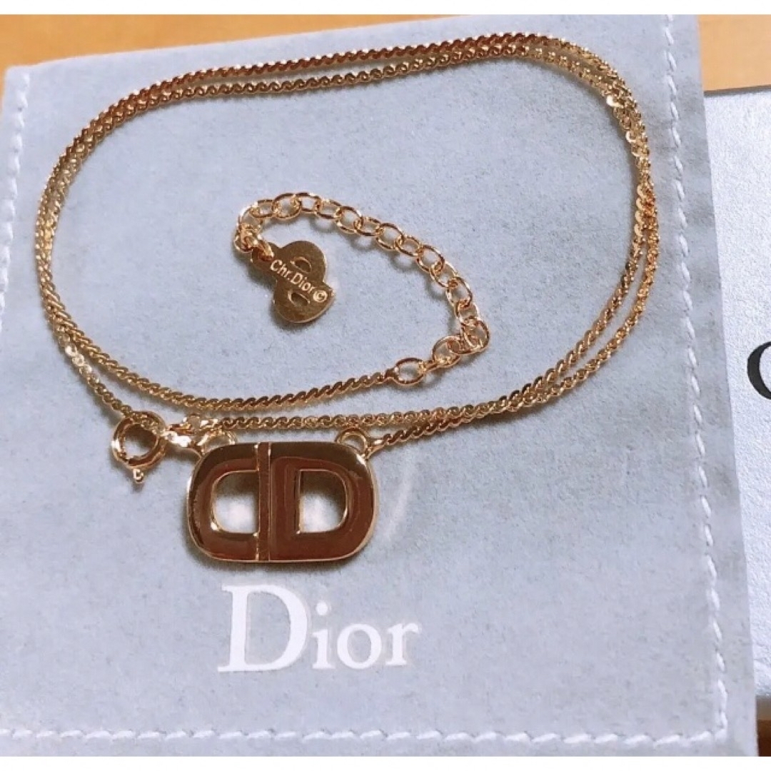 Christian Dior 可愛いCD シンプル ネックレス上品 ゴールド