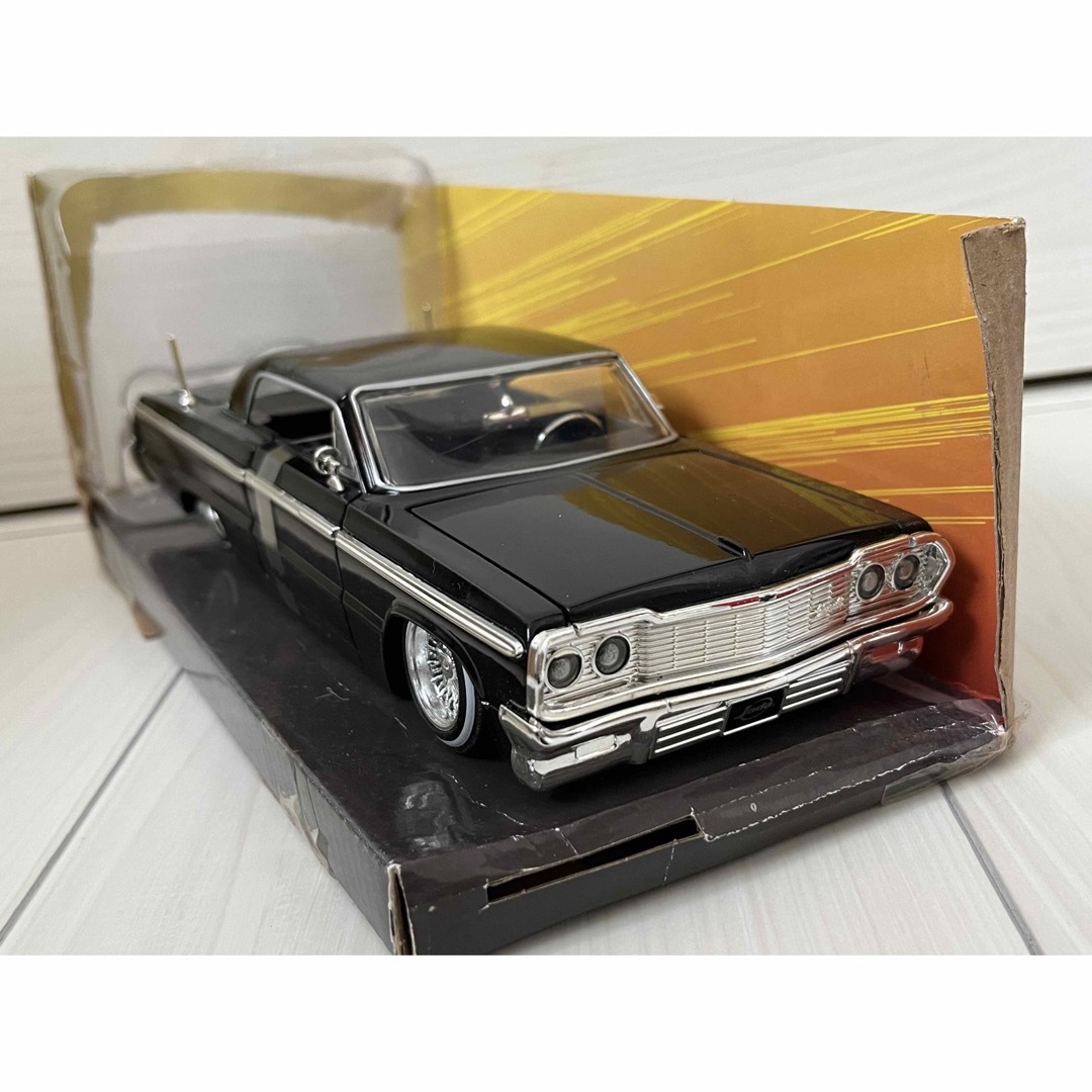 新品箱付》1:24 インパラ 1964 ミニカー JADA TOYSの通販 by ちゅん