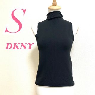 ダナキャランニューヨーク(DKNY)のDKNY ディーケーエヌワイ　ノースリーブ　ブラック　S　ハイネック　ニット(カットソー(半袖/袖なし))