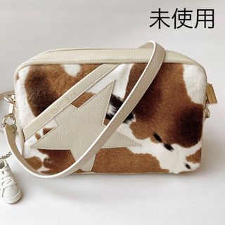 ドゥーズィエムクラス(DEUXIEME CLASSE)の【未使用】GOLDEN GOOSE ゴールデングースショルダーバッグ牛柄カウ柄(ショルダーバッグ)