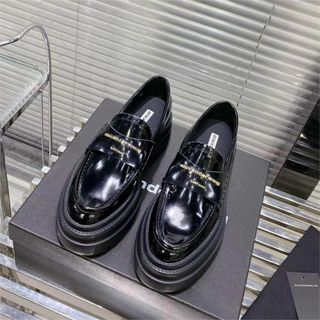 アレキサンダーワン ローファー/革靴(レディース)の通販 29点
