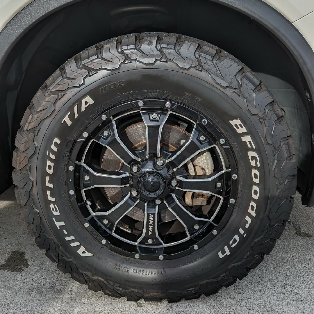 BFグッドリッチ - MKW MK-46M/L+ BF A/T KO2 245/70R16 中古美品!の