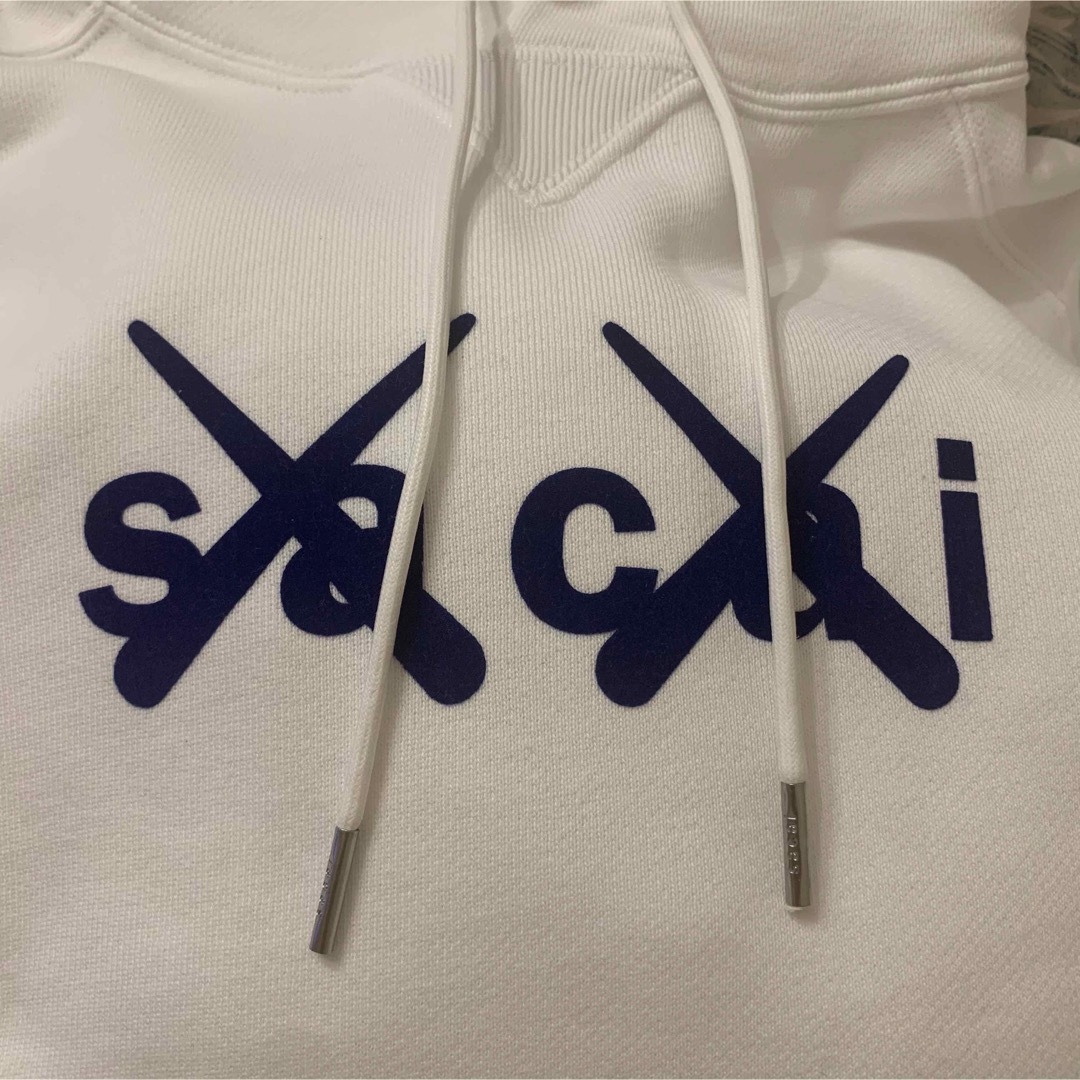 sacai(サカイ)のsacai kaws sweat パーカー　サイズ1 メンズのトップス(パーカー)の商品写真