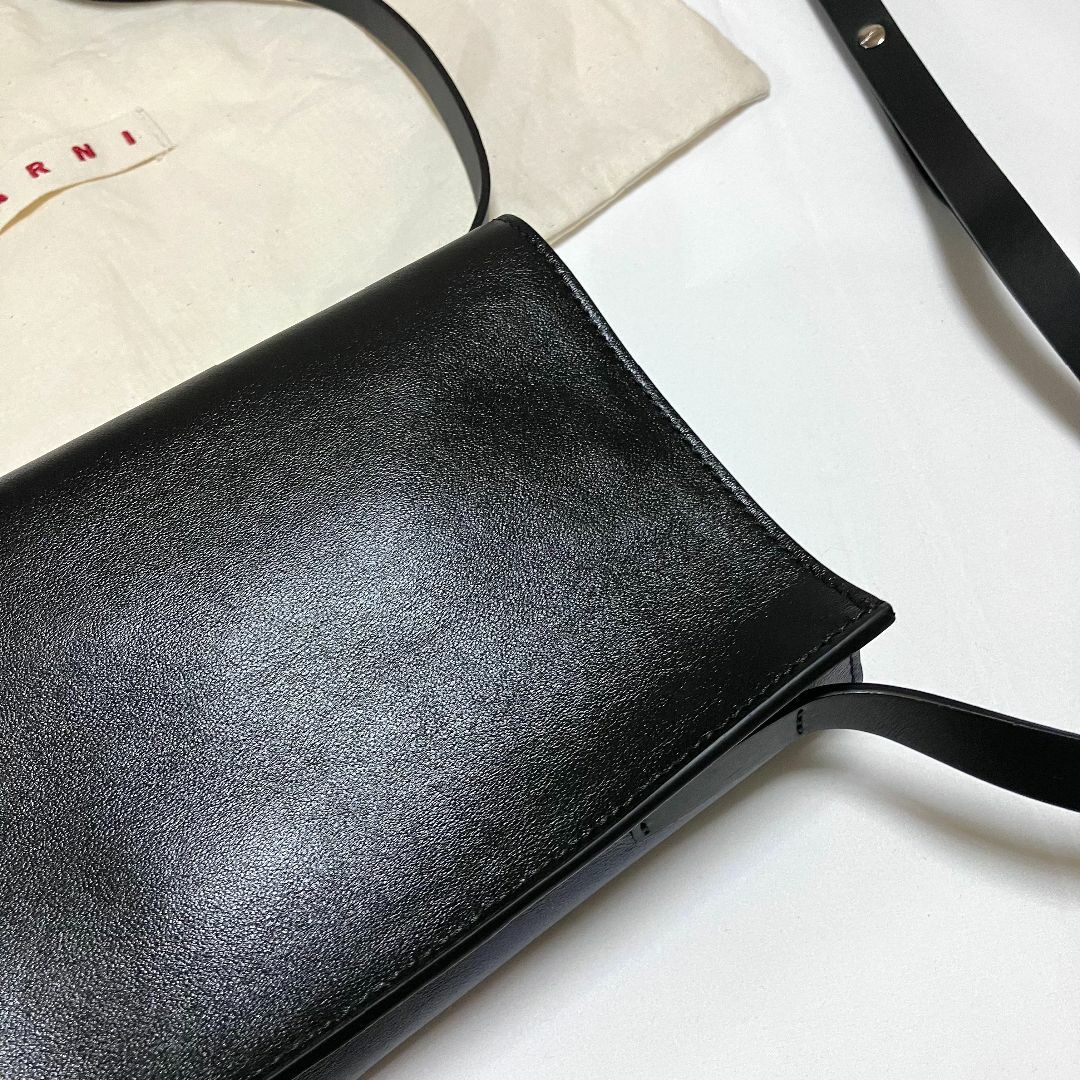 Marni - 新品 23ss MARNI ショルダーバッグ 黒 紺 レザー 5330の通販