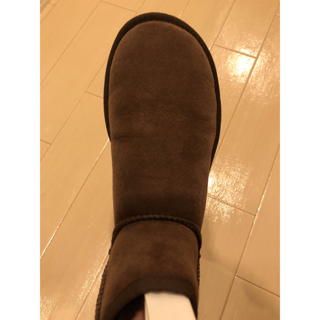 UGG(アグ)の【セール】UGG ブーツ　クラシックミニ　ダークブラウン レディースの靴/シューズ(ブーツ)の商品写真