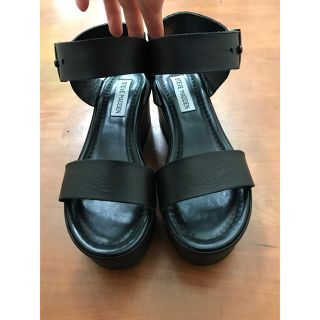 スティーブマデン(Steve Madden)のSTEVE MADDEN  サンダル(サンダル)