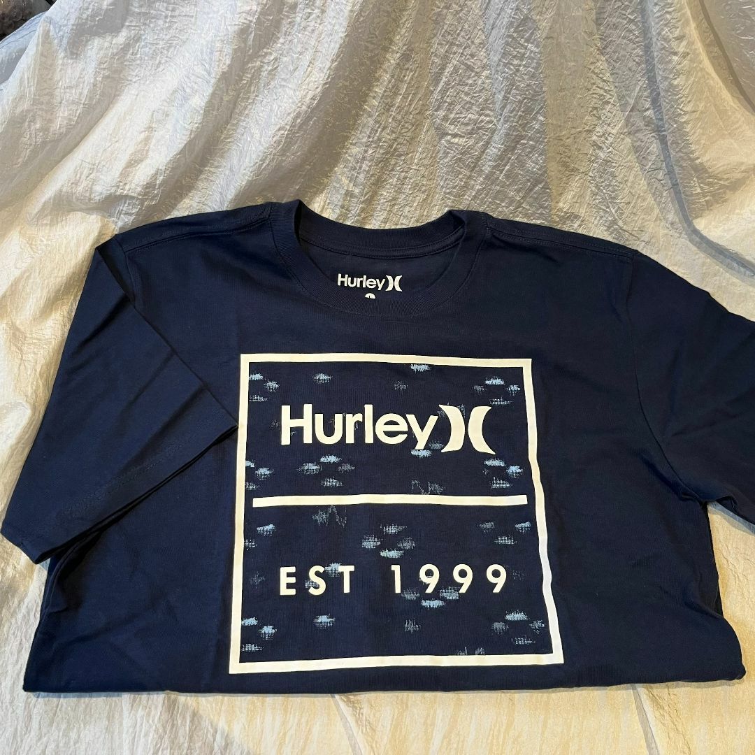 Hurley(ハーレー)のハーレー　hurley Tシャツ L ネイビー　新品未使用 メンズのトップス(Tシャツ/カットソー(半袖/袖なし))の商品写真