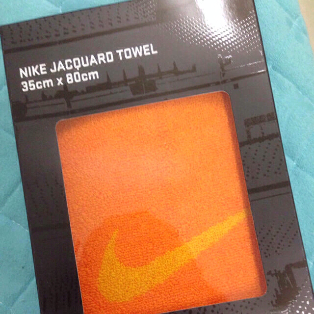 NIKE(ナイキ)のタオル(取り置き中) レディースのファッション小物(ハンカチ)の商品写真