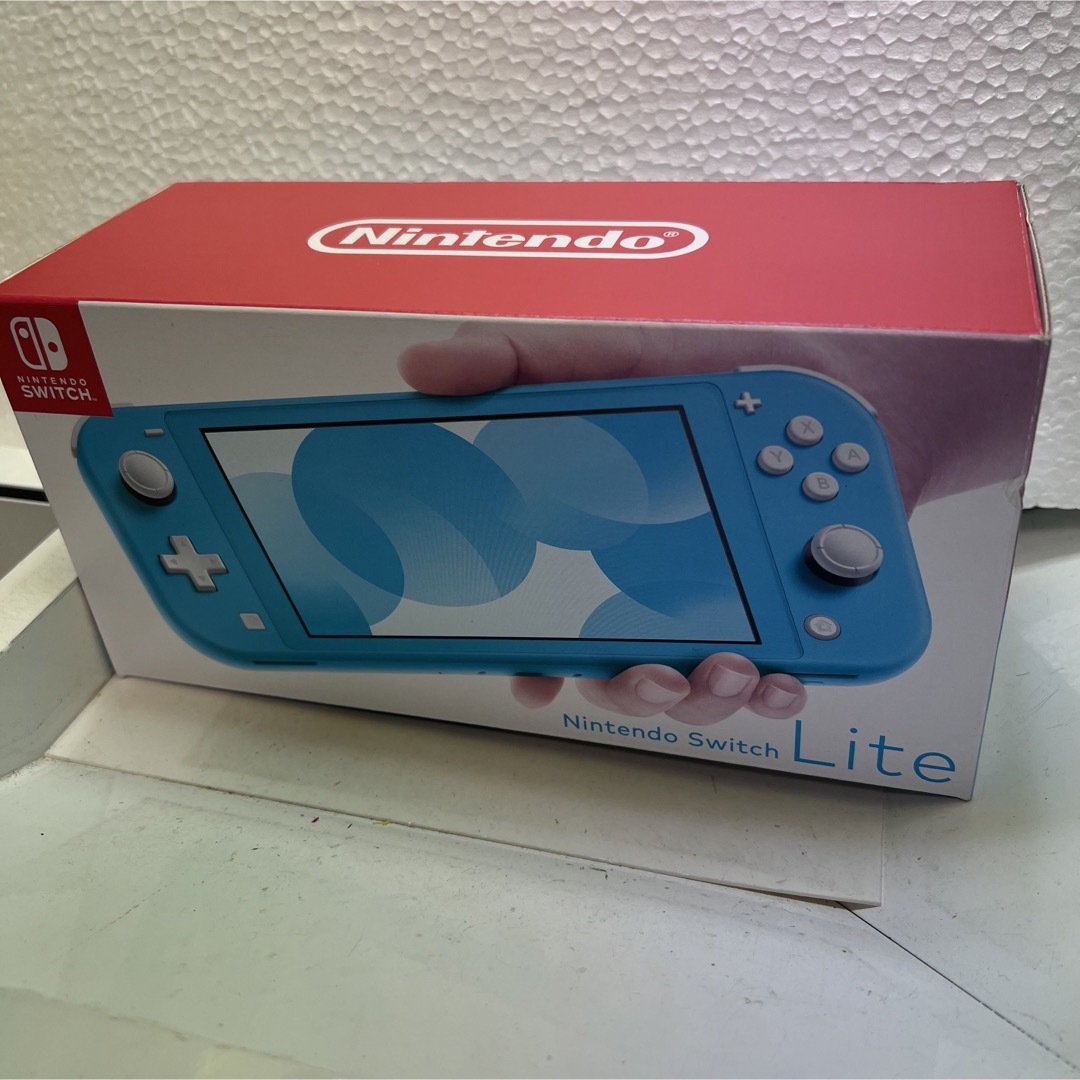 新品　未使用　Nintendo Switch  ニンテンドースイッチライト