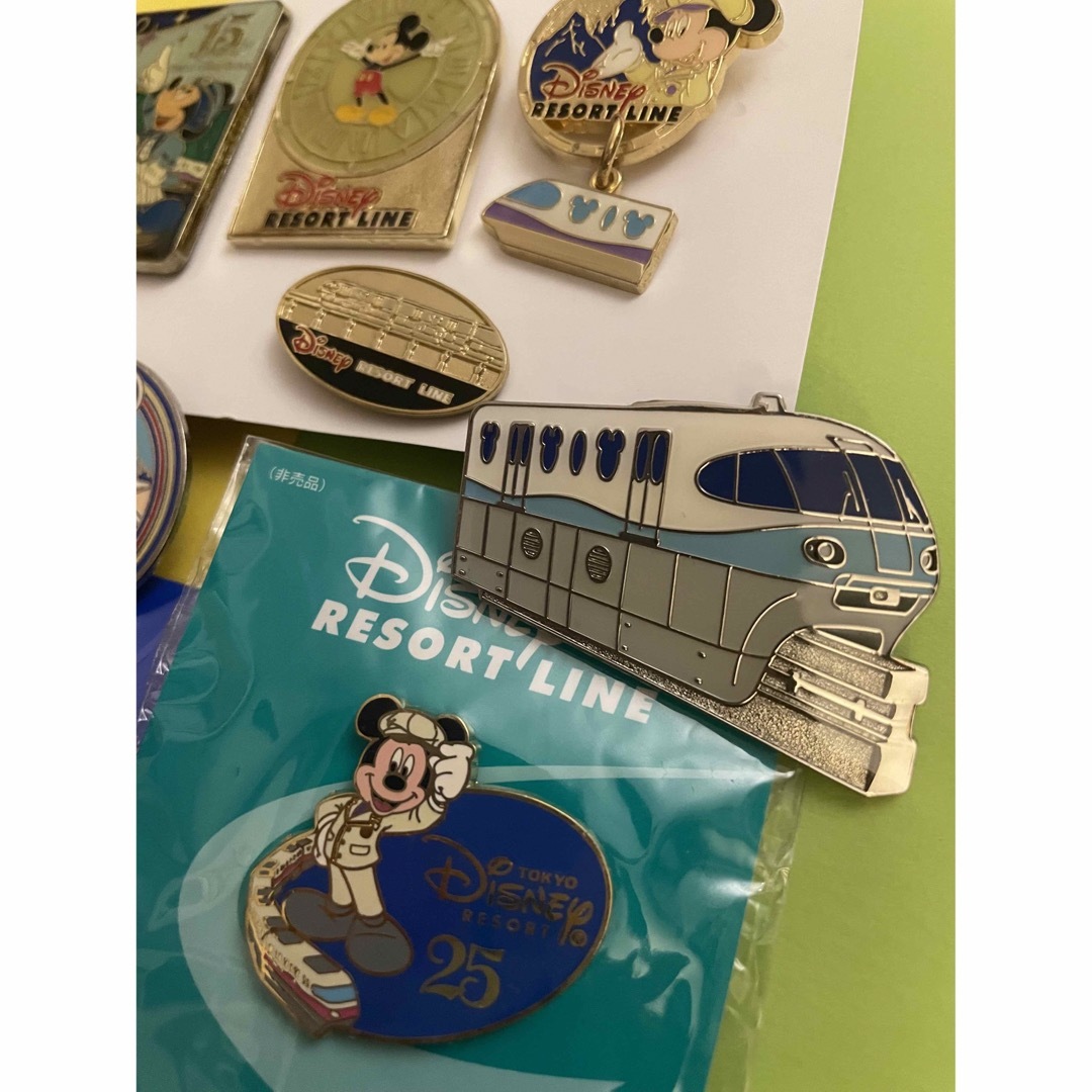 Disney - ディズニー リゾートライン ピンバッジ セット 非売品 Disney - ディズニー リゾートライン ピンバッジ セット 非売品