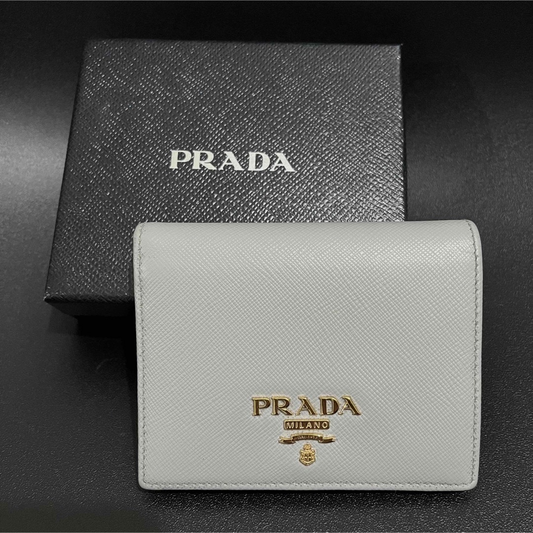 PRADA(プラダ)のPRADA 二つ折り サフィアーノ レディースのファッション小物(財布)の商品写真
