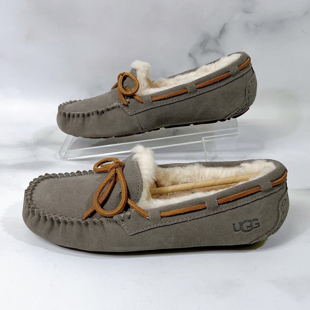 【新品未使用】UGG DAKOTA ダコタ スリッポン モカシン グレー23.0