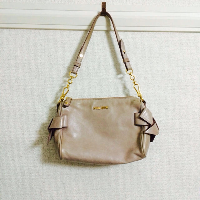 miumiu(ミュウミュウ)のバッグ レディースのバッグ(ハンドバッグ)の商品写真