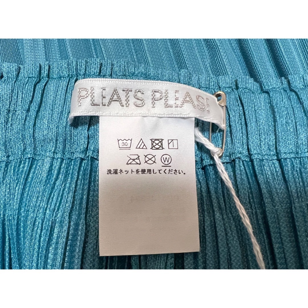 PLEATS PLEASE ISSEY MIYAKE(プリーツプリーズイッセイミヤケ)のPLEATS PLEASE ISSEY MIYAKE JF394 レディースのパンツ(カジュアルパンツ)の商品写真