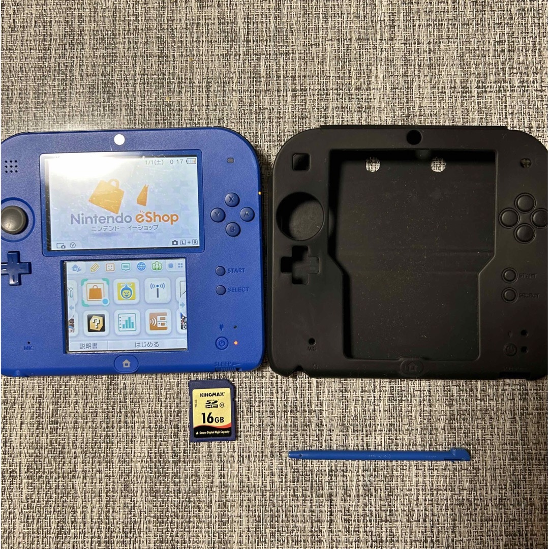 ニンテンドー2DS(ニンテンドー2DS)のニンテンドー　2DS 本体 エンタメ/ホビーのゲームソフト/ゲーム機本体(携帯用ゲーム機本体)の商品写真