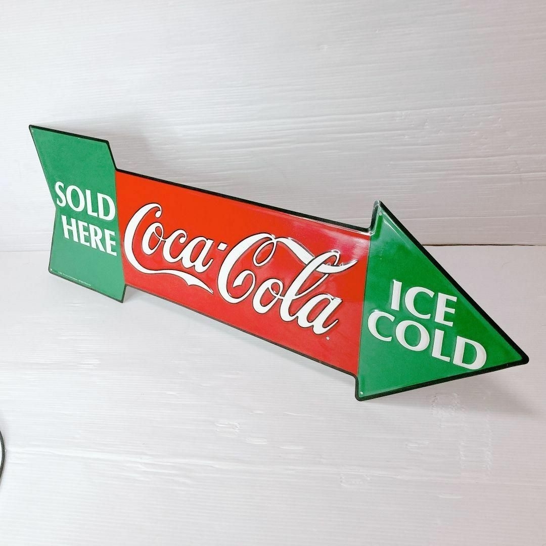 コカ・コーラ(コカコーラ)のレア VINTAGE Coca Cola Arrow Tin Sign 1990 その他のその他(その他)の商品写真