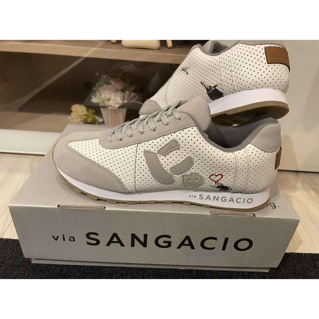 via SANGACIO×BRANDALISED　バンクシー限定コラボスニーカー メンズの靴/シューズ(スニーカー)の商品写真