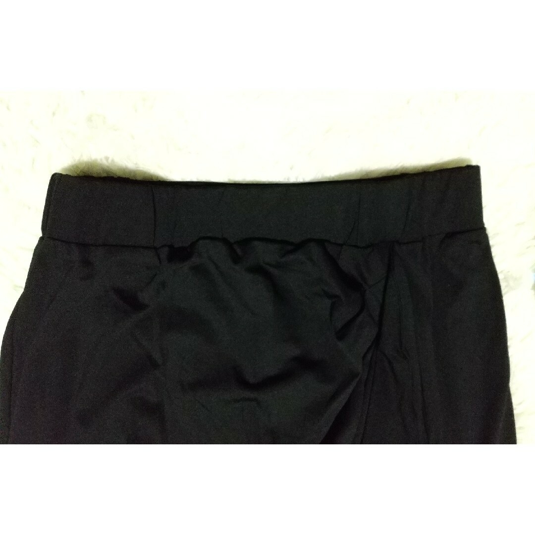 ANELALUX(アネラリュクス)の226 ANELA LUX 黒 新品タグ付き フリル タイトスカート ストレッチ レディースのスカート(ひざ丈スカート)の商品写真