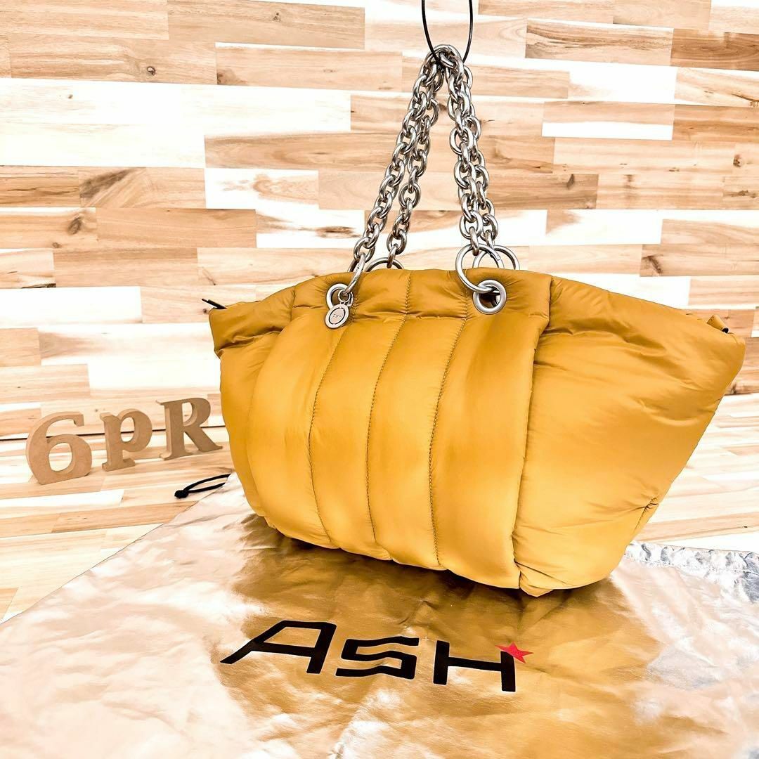 【アッシュ】Ash ボリューム キルティング チェーン トートバッグ マスタードのサムネイル