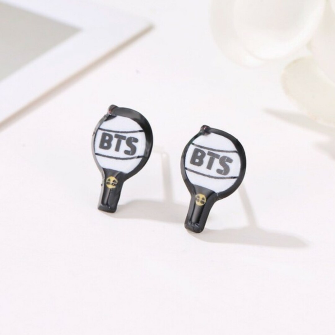 防弾少年団(BTS)(ボウダンショウネンダン)の💜BTS アミボムピアス💜防弾少年団 バンタン テテ ジミン グク ジン レディースのアクセサリー(ピアス)の商品写真