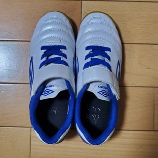 アンブロ(UMBRO)の【19.5㎝】UMBRO　ジュニア　インドアシューズ(シューズ)