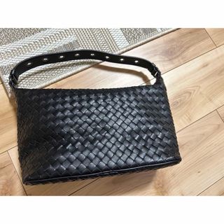 BOTTEGA VENETA⭐️イントレチャート ワンショルダー