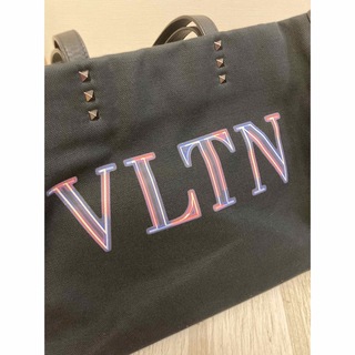 Valentino バレンティノ　トートバッグ　難あり