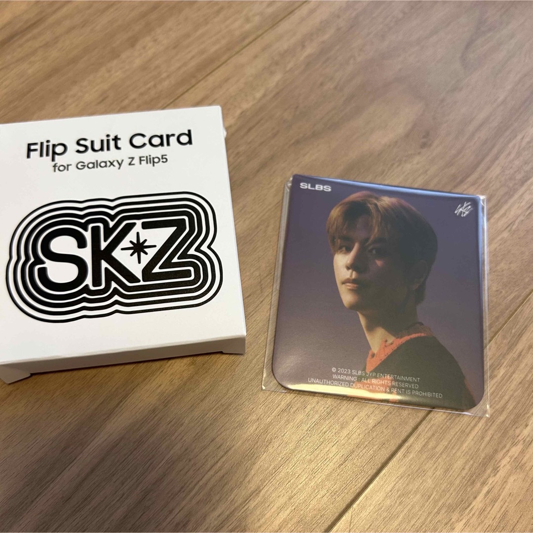 Stray Kids Galaxy Z Flip5 スーツカード　スンミン