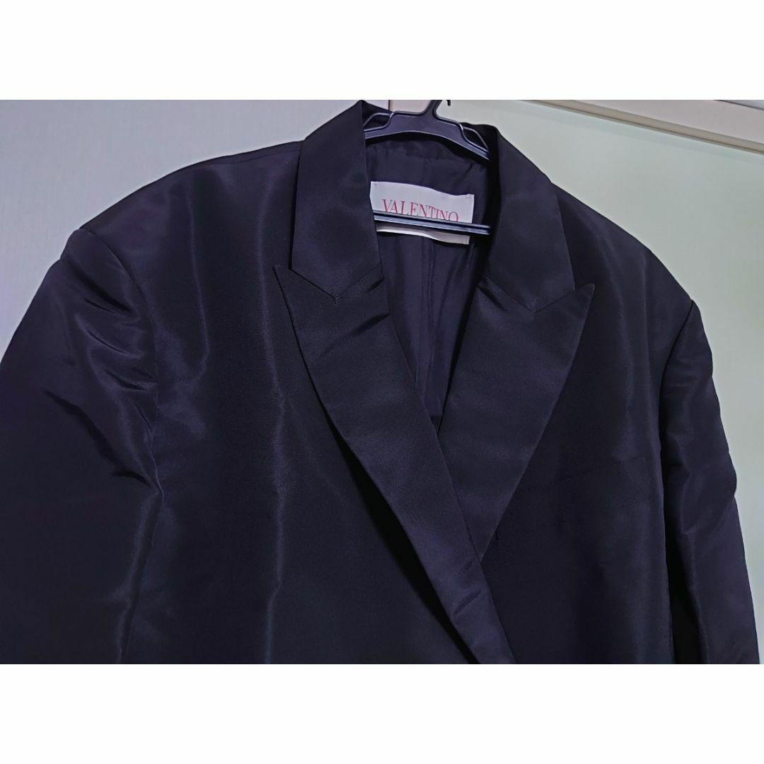 VALENTINO(ヴァレンティノ)のVALENTINO 2023 オーバーサイズ  シルク ブレザー ジャケット レディースのジャケット/アウター(テーラードジャケット)の商品写真