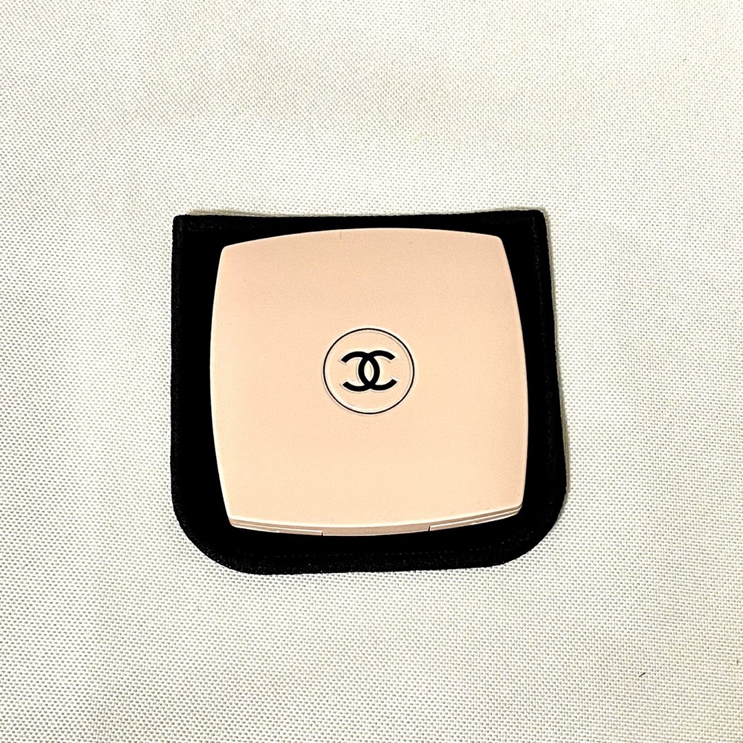 CHANEL  シャネル　コンパクト ミラー バレリーナ 111