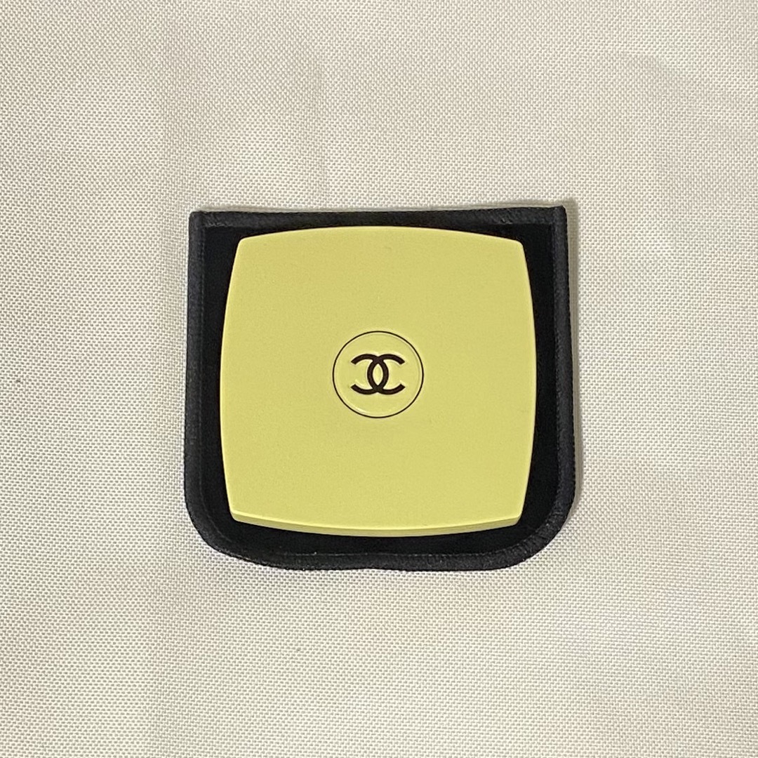 CHANEL - シャネル コンパクト ミラー オヴニー 129 イエロー CHANEL