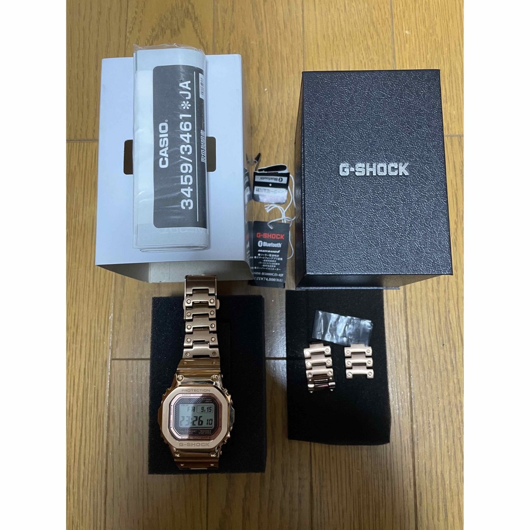 G-SHOCK(ジーショック)のG-SHOCK  GMW-B5000GD-4JF ローズゴールド メンズの時計(腕時計(デジタル))の商品写真