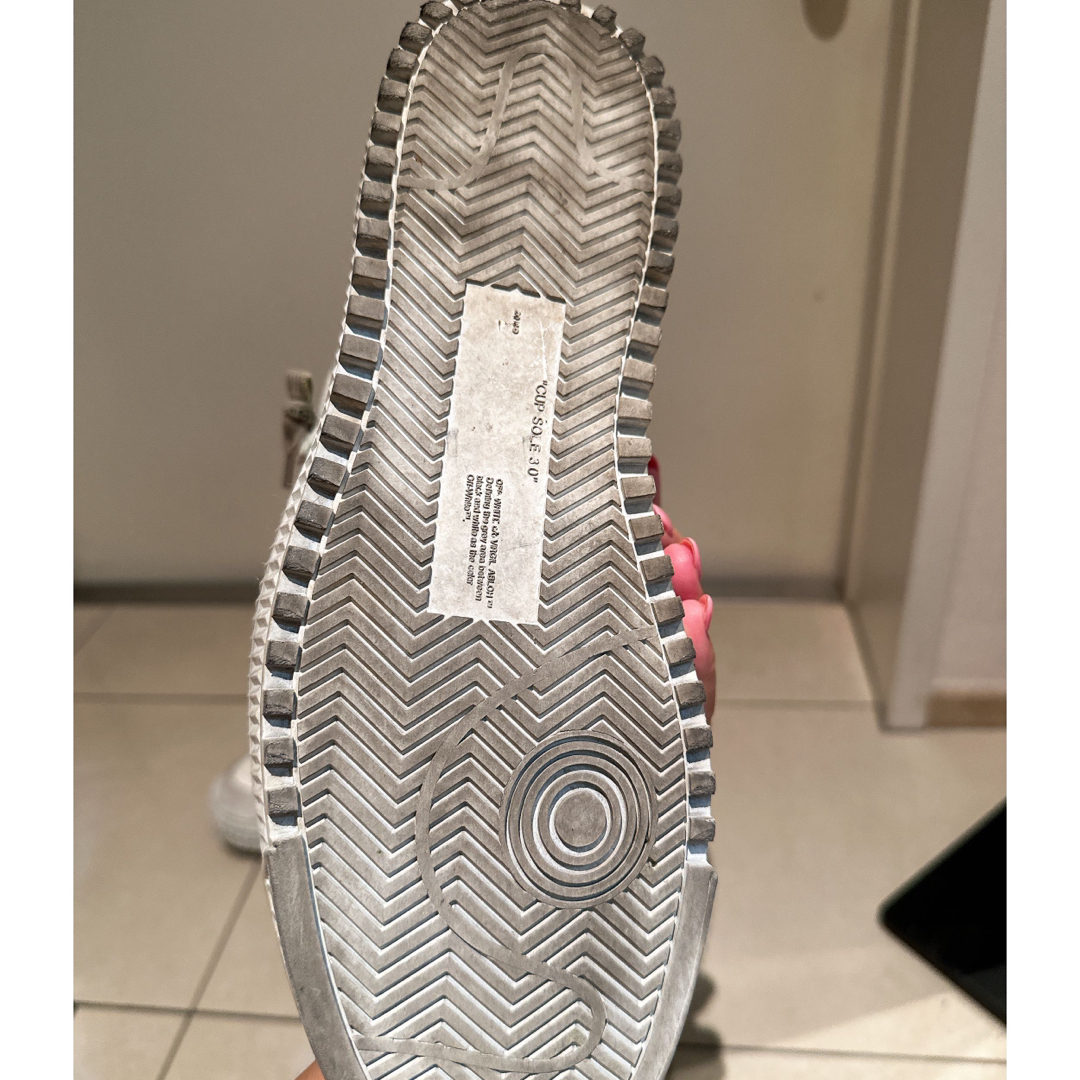 Off-White - オフホワイト スニーカーの通販 by toto|オフ Off-White - オフホワイト スニーカーの通販 by toto|オフ