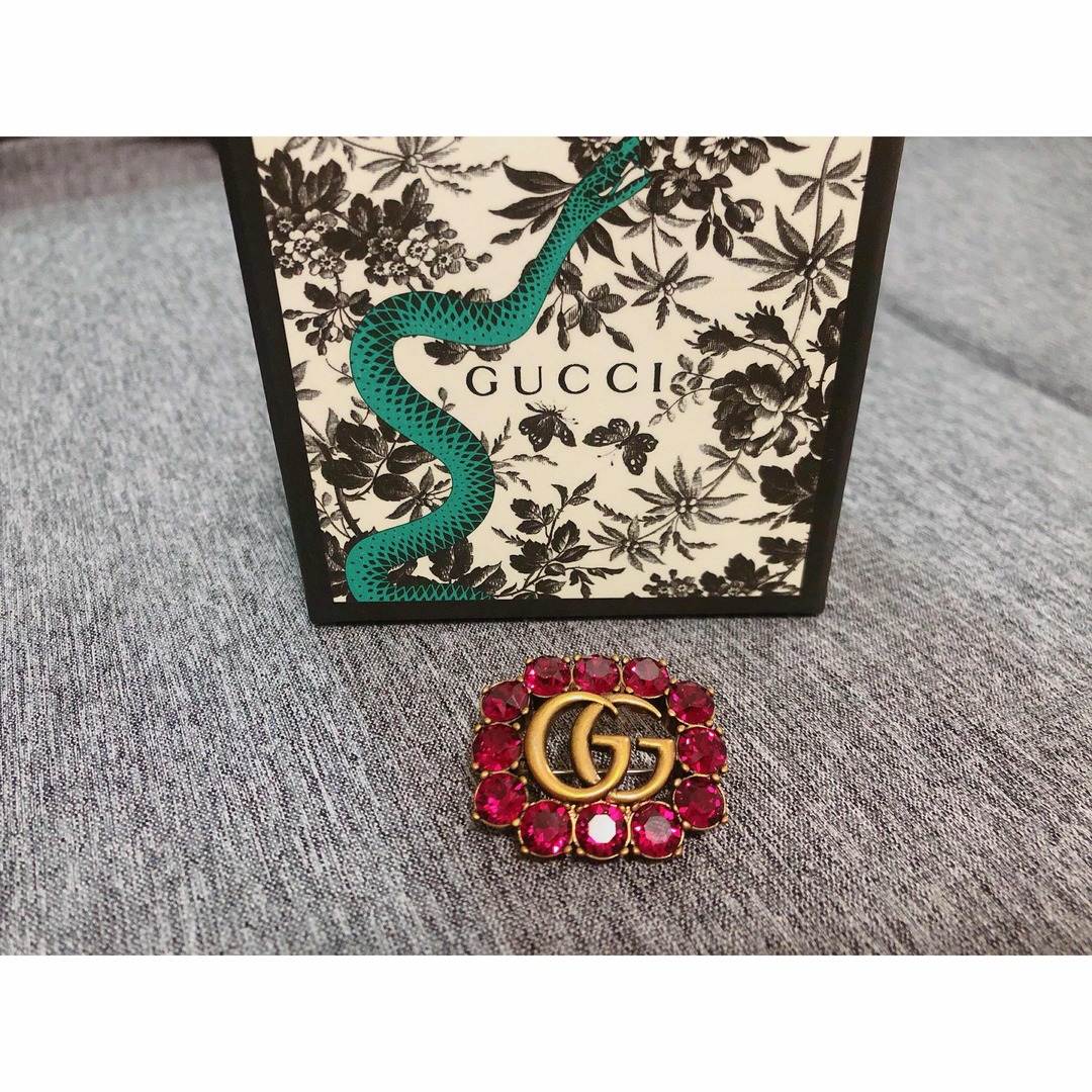 Gucci(グッチ)のGUCCI ブローチ レディースのアクセサリー(ブローチ/コサージュ)の商品写真