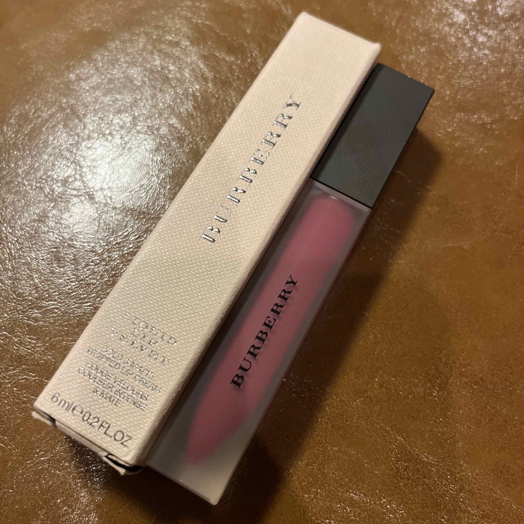 BURBERRY(バーバリー)のBURBERRY リキッドリップベルベット コスメ/美容のベースメイク/化粧品(口紅)の商品写真